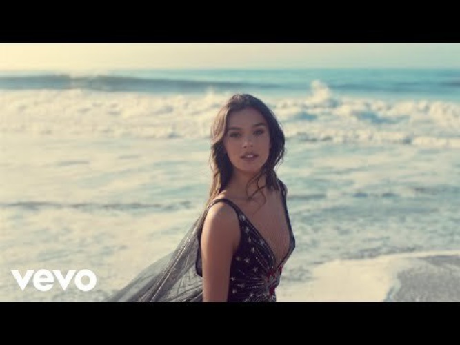 Capital Letters Хейли стейнфилд. Hailee Steinfeld, BLOODPOP® - Capital Letters. Capital Letters Hailee Steinfeld, BLOODPOP кто снимался в клипе.