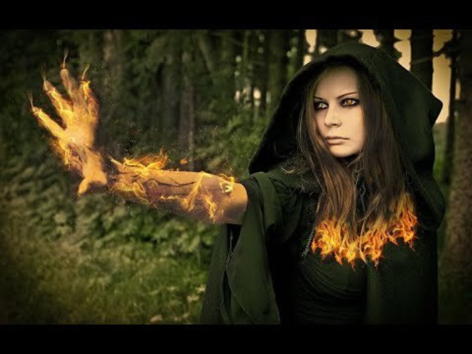 Покажи ведьму видео. Колдуны и ведьмы. Покажи ведьму видео. Баба ануйка. Ведьмы колдуны маги.