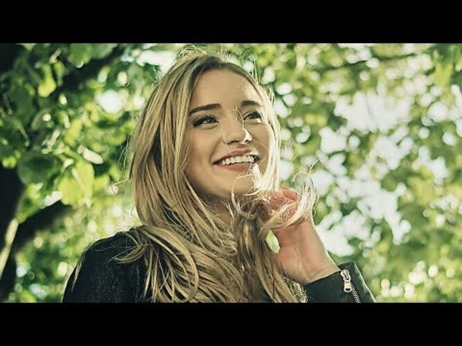 Catch you песня. Девушка из клипа c-bool. C-bool catch you девушка. C bool девушка в клипе. C bool catch you.