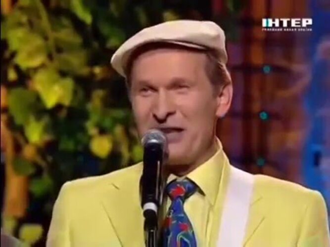 Там где шумит. Песня там где клён шумит слова. Слушать музыку клен шумит. Там где клён шумит слушать. Песня там где клён шумит.