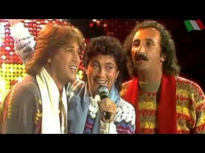 Группа ricchi e poveri клипы. Рикки и повери вокалистка. Ricchi e poveri фото группы. Рики и повери в молодости. Итальянская группа рикки и повери.