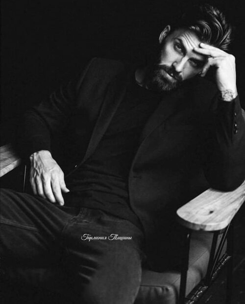 Как вконтакте скрыть онлайн. Как скрыть статус в вк. В сети ватсап. Как сделать скрытых друзей в вк. Скрыть статус в ватсапе.