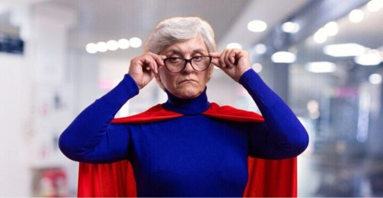 -За женой как за каменной стеной, вот какая женщина тебе нужна ...