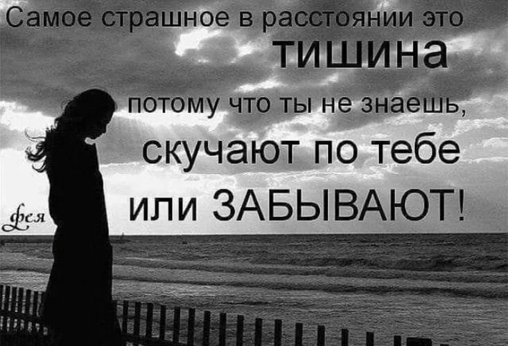 Дающая брюнетка ждет своего бойфренда дома Дающая брюнетка ждет своего бойфренда дома