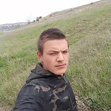 Фотография мужчины Денис, 18 лет из г. Белогорск (Крым)