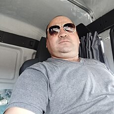Фотография мужчины Миробиджон, 44 года из г. Омск