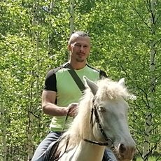 Юрий, 41 из г. Новосибирск.