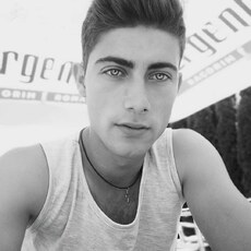 Фотография мужчины Neacsu, 23 года из г. Paşcani