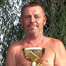 Фотография мужчины Viata, 52 года из г. București