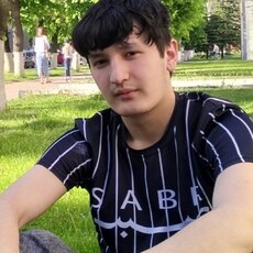 Фотография мужчины Абдуазиз, 19 лет из г. Брянск