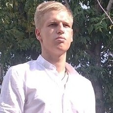 Фотография мужчины Кирилл, 19 лет из г. Саратов