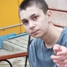 Фотография мужчины Илюшкинс, 19 лет из г. Докучаевск