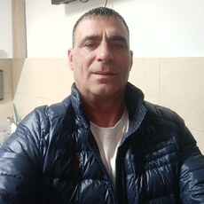 Фотография мужчины Lucian, 53 года из г. București