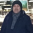 Фархрджон, 52 года