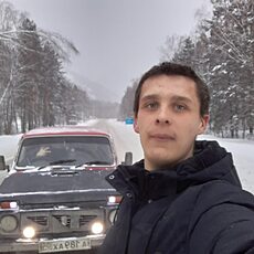 Фотография мужчины Максим, 21 год из г. Горно-Алтайск