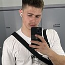 Максим, 23 года