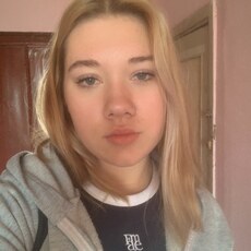 Фотография девушки Алёна, 19 лет из г. Красногорск