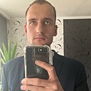 Максим, 23 года