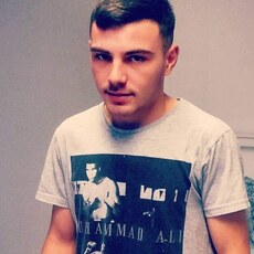 Фотография мужчины Bratu Alexandru, 23 года из г. Giurgiu