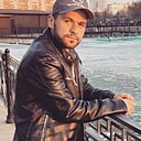 John, 27 лет