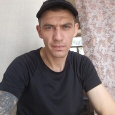 Фотография мужчины Валик, 33 года из г. Снежное