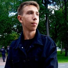 Фотография мужчины Максим, 18 лет из г. Кострома