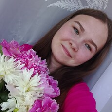 Фотография девушки Ангелина, 19 лет из г. Екатеринбург
