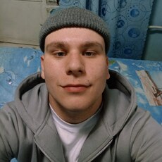 Фотография мужчины Илья, 21 год из г. Нижний Тагил