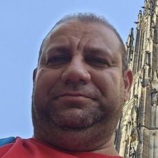 Фотография мужчины Robert, 43 года из г. București