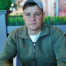 Руслан, 46 из г. Саяногорск.