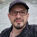 Макс, 33 года