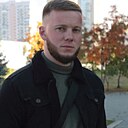 Лев, 32 года