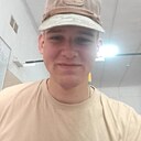 Максим, 22 года