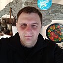 Михаил, 32 года