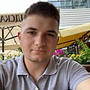Роман, 25 лет