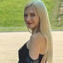 Карина, 23 года