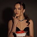 Амина, 23 года