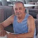 Султан, 68 лет