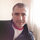 Den, 42 года