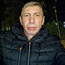 Саша, 44 года