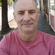 Фотография мужчины Marius, 52 года из г. București