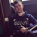 Роман, 33 года