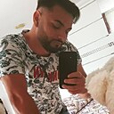 Alberto, 24 года