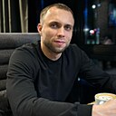 Макс, 33 года