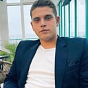 Макс, 24 года