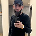 Чемпион, 33 года