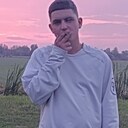 Максим, 22 года