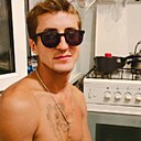 Артем, 32 года