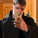 Максим, 24 года