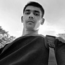 Ден, 32 года